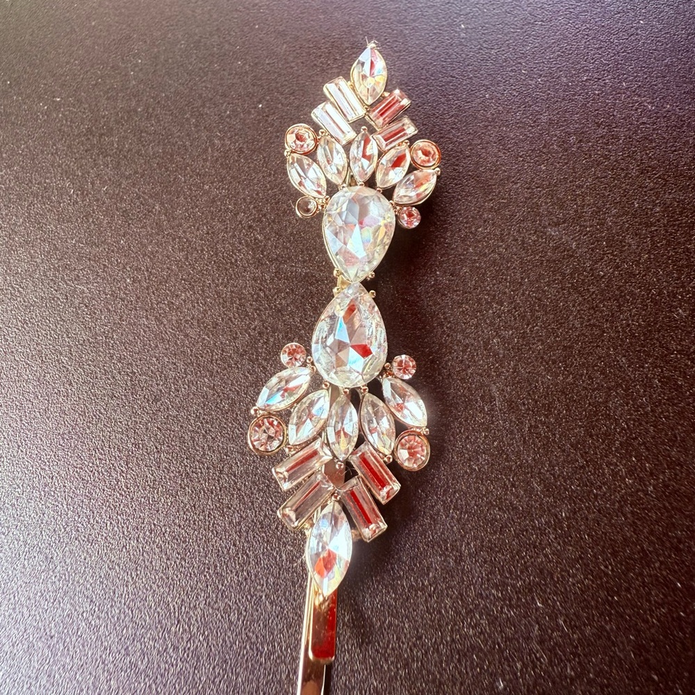 Elegant Pearl & Crystal Hair Clip